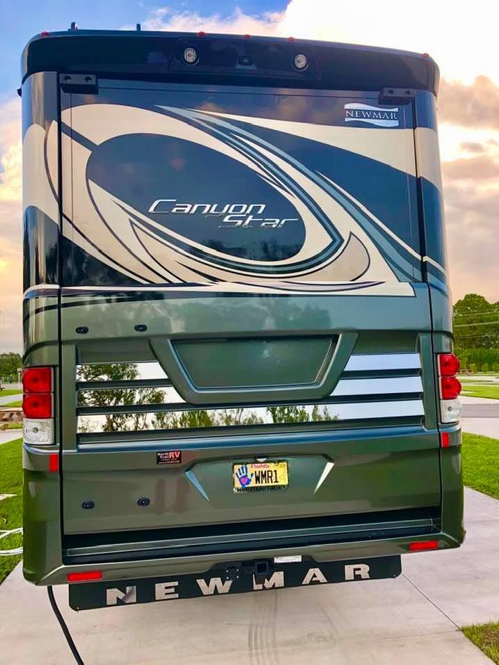 2020 NEWMAR CANYON STAR 3927 TOY HAULER