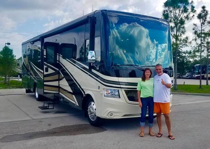 2020 NEWMAR CANYON STAR 3927 TOY HAULER