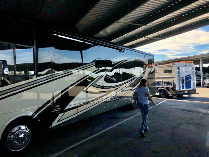 2020 NEWMAR CANYON STAR 3927 TOY HAULER